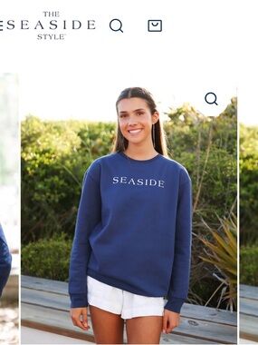 Seaside navy crewneck